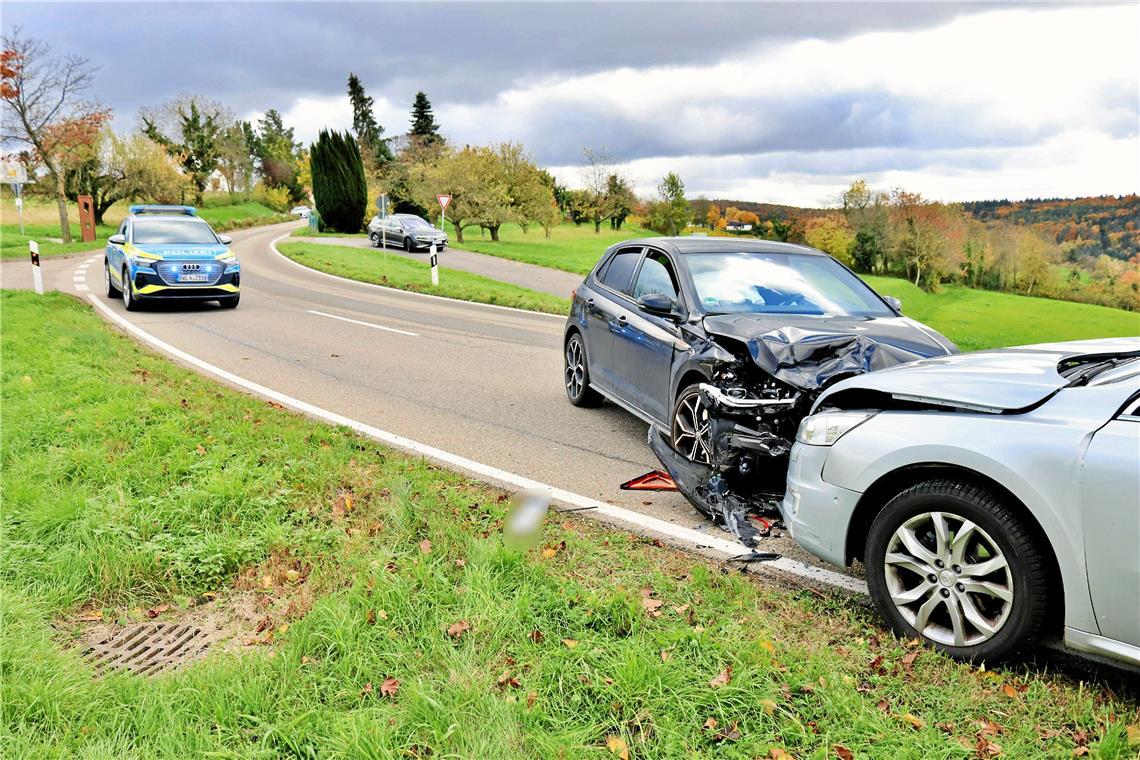 Autofahrerin nach Frontalzusammenstoß verletzt Die VW-Fahrerin wurde bei dem Unfall verletzt. Fotos: 7aktuell.de/Kevin Lermer