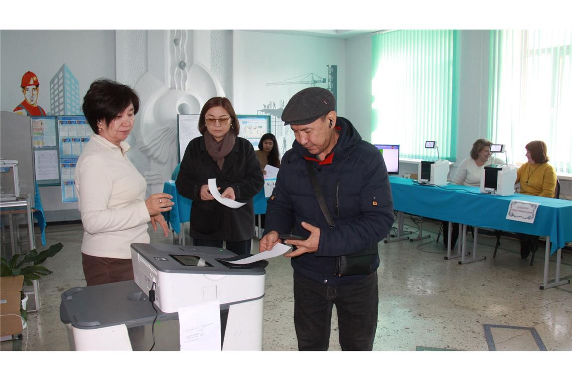 Die Wahlbeteiligung in Kirgistan war mäßig.