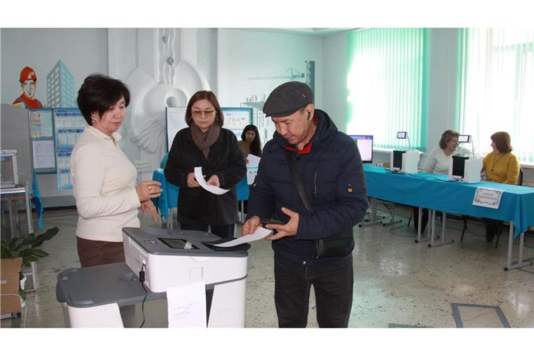 Die Wahlbeteiligung in Kirgistan war mäßig.