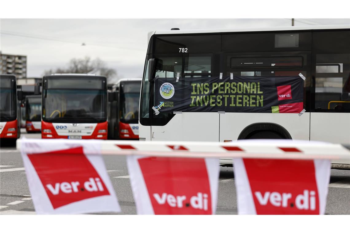 Erneut Warnstreiks bei privaten Busunternehmen Die Warnstreiks im privaten Omnibusgewerbe werden fortgesetzt (Symbolfoto).