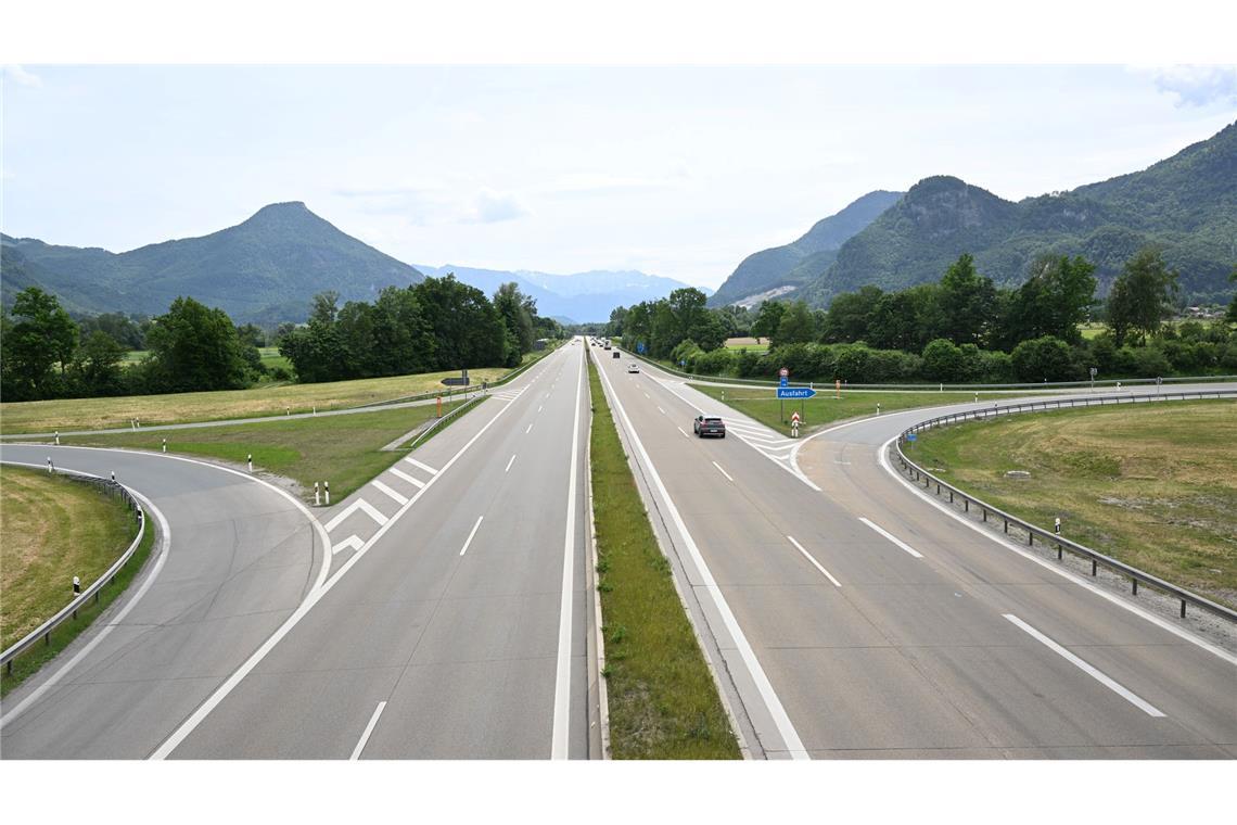 Die Warnungen vor einem Verkehrschaos haben offenbar gewirkt - nur wenige Autos fuhren am Samstag auf der A8 in Richtung Österreich.
