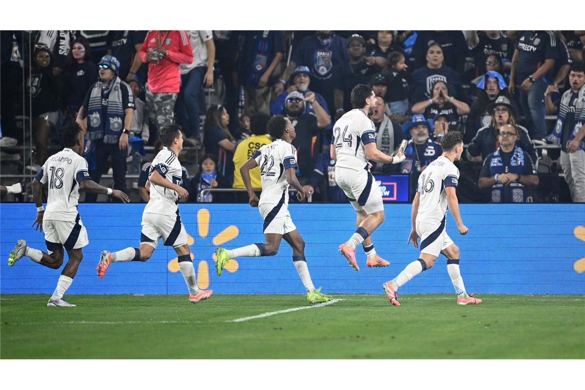 Die Whitecaps jubelten über zwei Tore in den ersten zehn Minuten.