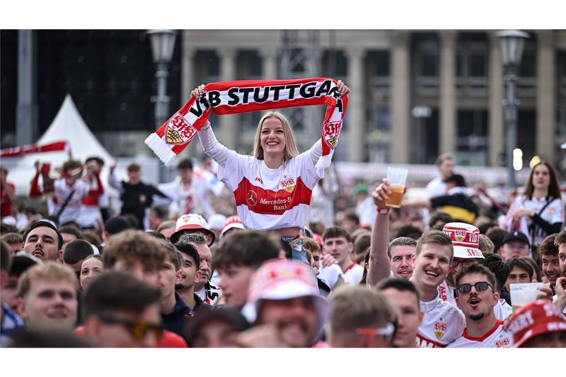 Die Wiederauferstehung des VfB sorgt für gute Laune - nicht nur bei den eingefleischten Fans.