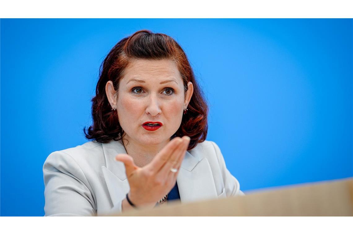 Diskriminierung: Zahl der Ratsuchenden erreicht Höchstwert Die Zahl der Anfragen habe sich seit 2019 mehr als verdoppelt, sagte Ataman.