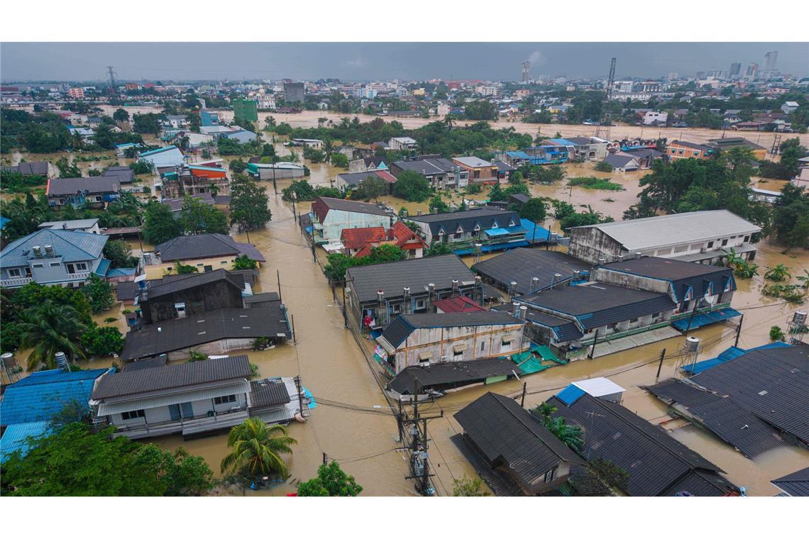 Die Zahl der Toten in Südthailand steigt. Viele sind ertrunken.