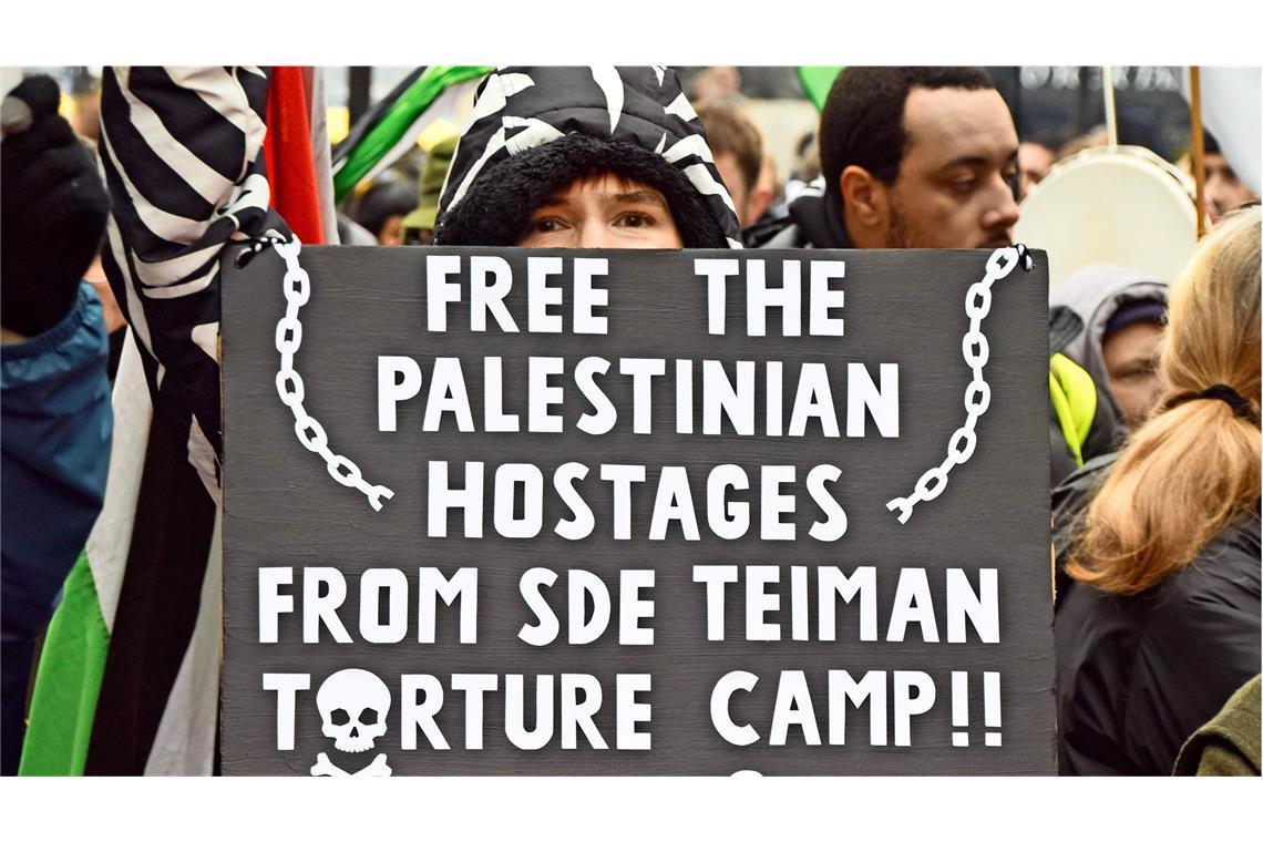 Die  Zustände im Lager   Sde Teiman waren schon oft Anlass für  Proteste.