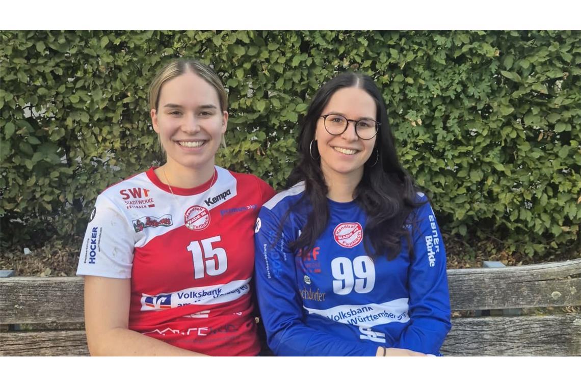Die Zwillinge Isabell (links) und Sina Brachetti spielen beim SV Fellbach Handball.