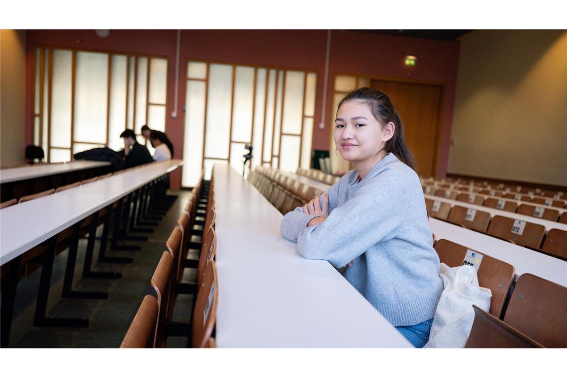 Die Zwölfjährige gilt als höchstbegabt – sie hat also einen sehr hohen IQ. Ihre Schulzeit dauerte nur sechs Jahre.