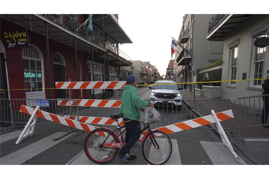New Orleans am Neujahrsmorgen unter Schock Dies teilte die US-Stadt im Bundesstaat Louisiana mit. Außerdem seien 30 Menschen mit Verletzungen in Krankenhäuser gebracht worden.