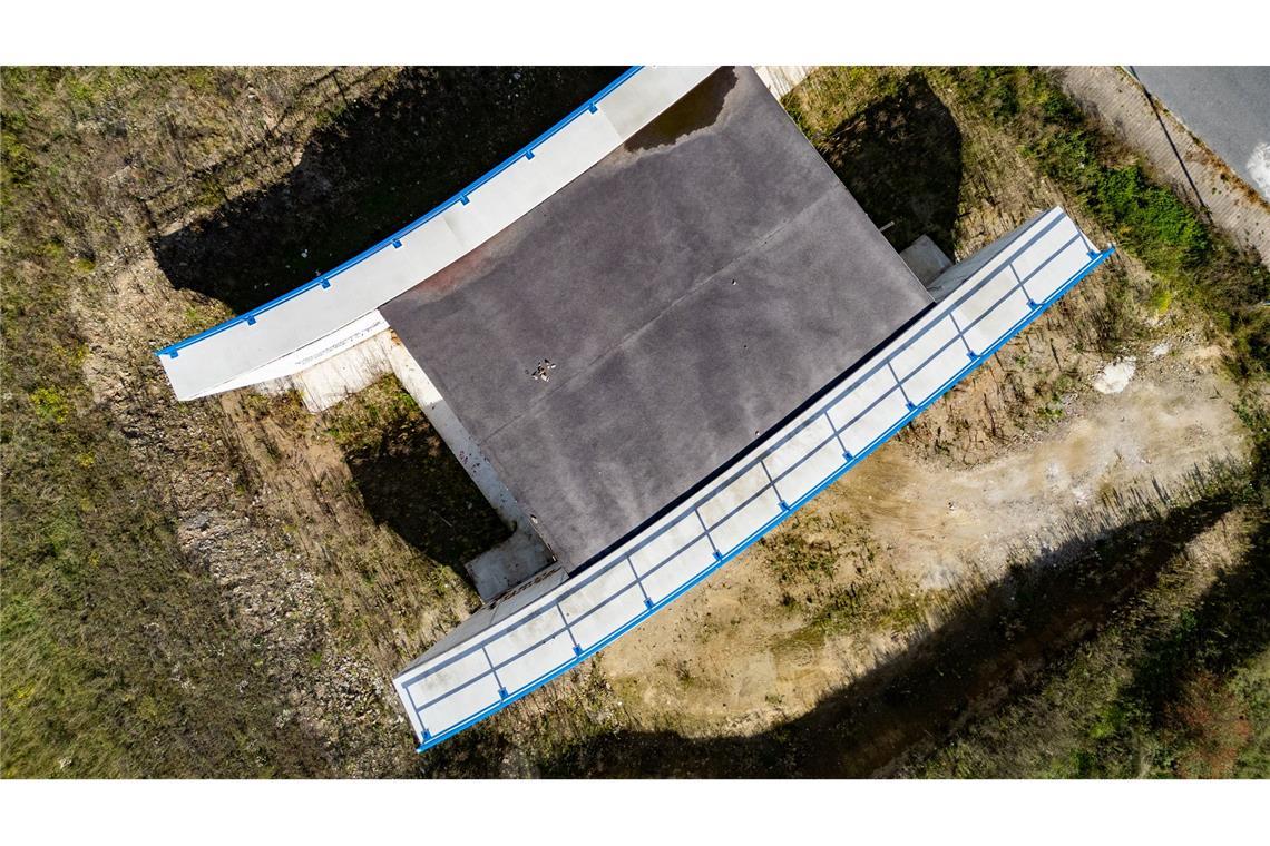 Steuerzahler-Schwarzbuch: Brücke ins Nichts und teure Tiere Diese Brücke führt nirgendwohin.