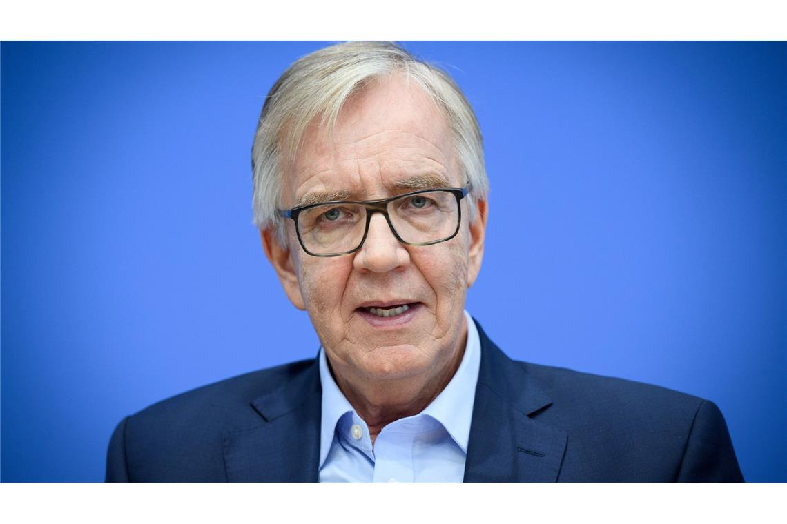 Mit "Mission Silberlocke" will Linke wieder in den Bundestag Dietmar Bartsch hat seinen Rostocker Wahlkreis bisher nicht direkt gewonnen, rechnet sich aber diesmal Chancen aus.