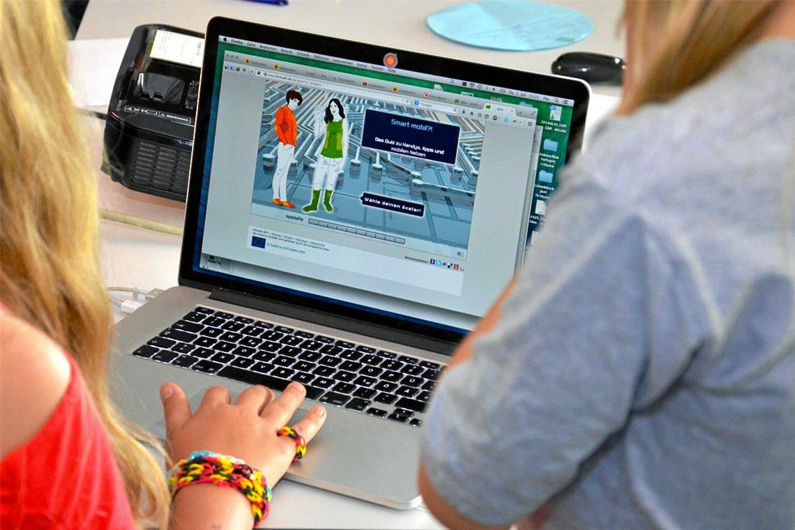 Digitalisierung an Schulen: Firma übernimmt Digitalisierung prägt unsere Lebenswelt. Die nötigen digitalen Kompetenzen sollen in der Schule vermittelt werden. Dazu braucht es aber auch entsprechende Infrastruktur, die mithilfe des Förderprogramms „Digitalpakt Schule“ geschaffen werden soll. Symbolfoto: Pxhere