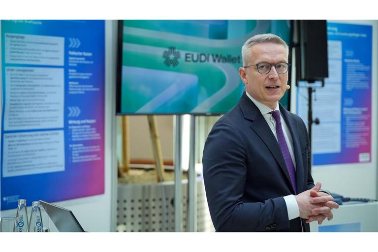 Digitalminister Karsten Wildberger (CDU) ist verantwortlich für die Einführung der EUDI-Wallet in Deutschland. Er hat sich auf das Startdatum 2. Januar festgelegt. (Archivbild)