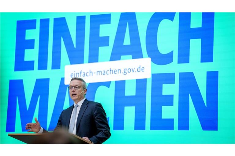 Digitalminister Karsten Wildberger (CDU) kritisiert, dass die Deutschen immer zuerst nach den Risiken fragen.