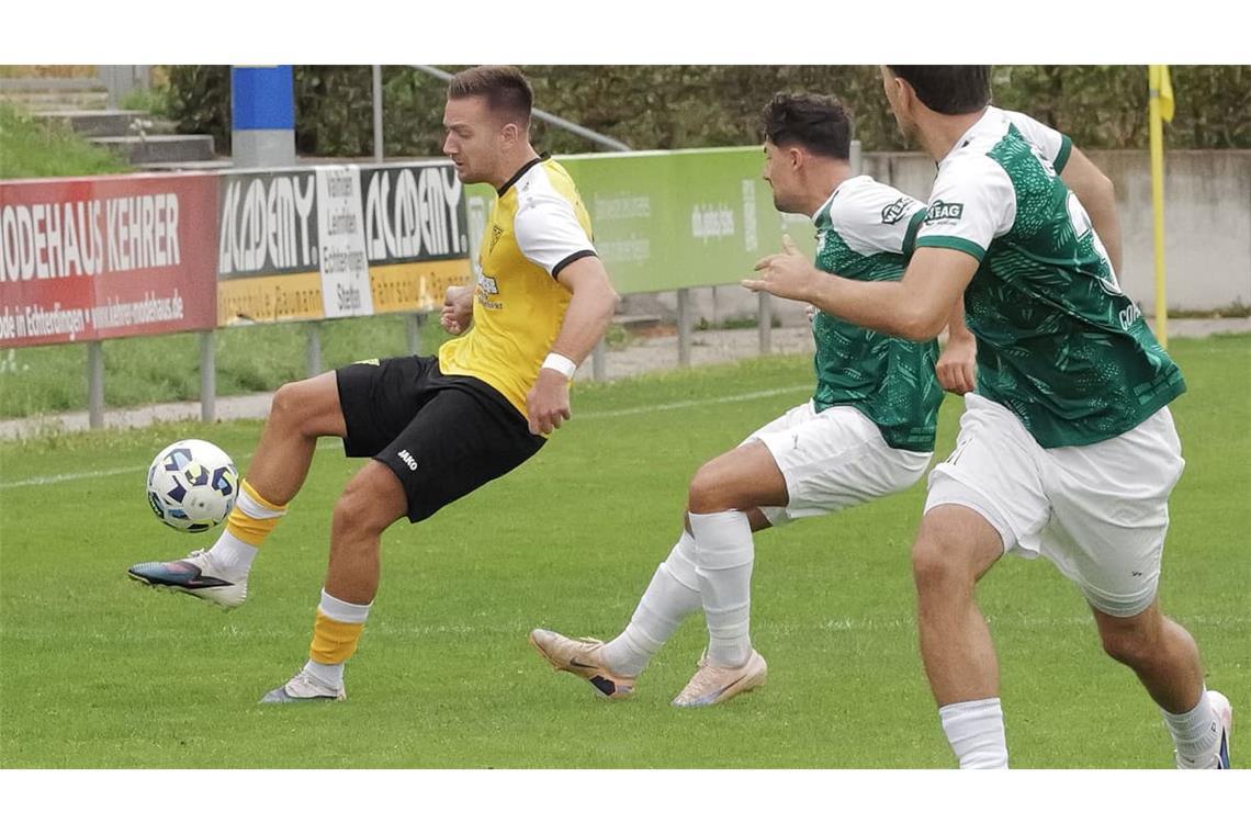 Dimitrios Vidic (links) ist wieder fit und wird dem TV Echterdingen beim Derby in Botnang wieder zur Verfügung stehen. Ob er auch in die Startformation rückt, ist allerdings noch offen.