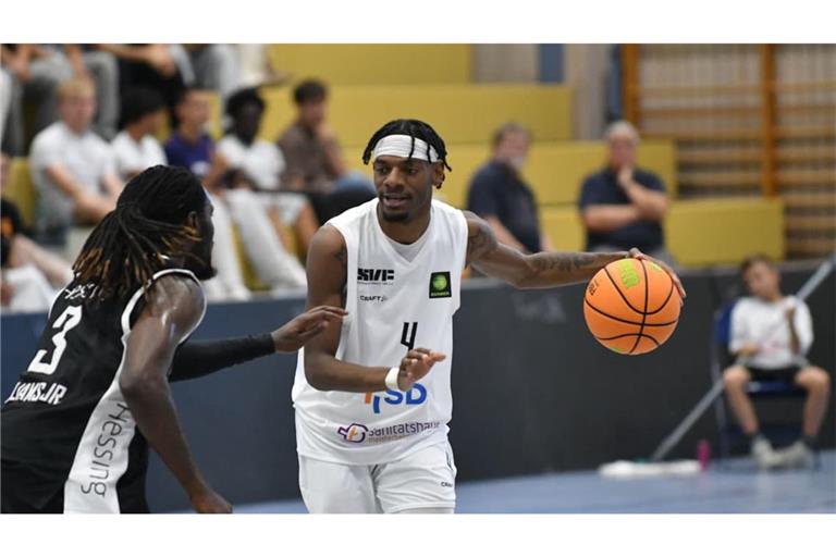 D'Monte Brown ist mit 23 Punkten der einzig Treffsichere beim SV Fellbach.