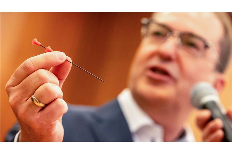 Dobrindt warnt vor der Gefahr der Waffe.