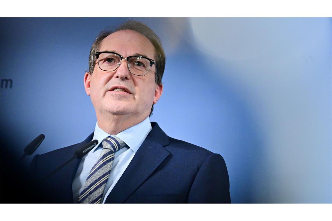 Dobrindt will Islamisten mit aller Härte des Rechtsstaats begegnen.