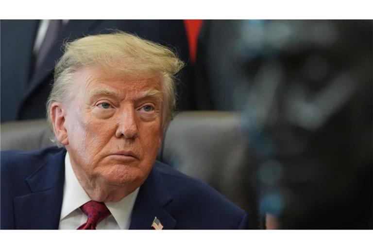 Donald Trump hat dem früheren Zentralbankchef Jerome Powell mit neuen strafrechtlichen Ermittlungen gedroht (Archivfoto).