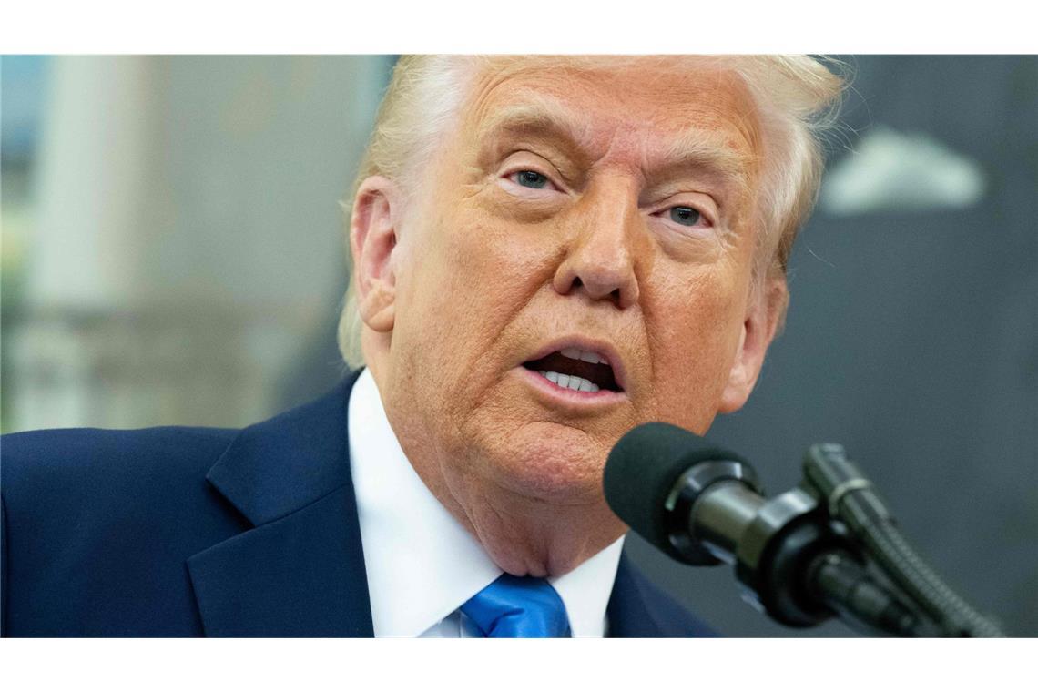 Trump echauffiert sich über Selenskyj und Putin Donald Trump hat dem ukrainischen Staatschef Wolodymyr Selenskyj mit Konsequenzen gedroht. (Archivbild)