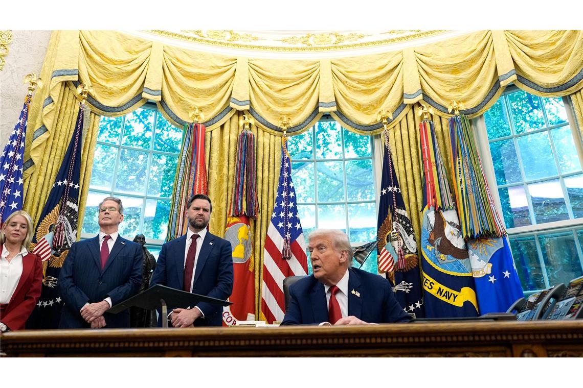 Trump droht US-Städten mit Entzug der WM-Gastgeberrolle Donald Trump hat sich zur Fußball-WM 2026 geäußert.