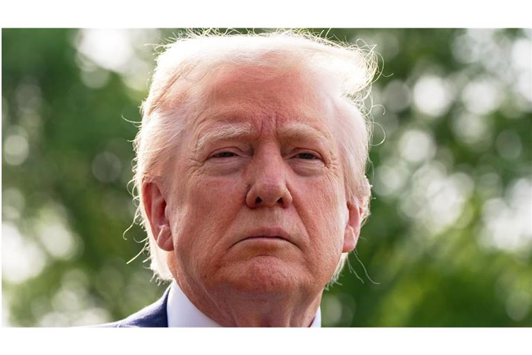 Donald Trump legt Medienberichten zufolge eine Kehrtwende bei den Autozöllen hin.