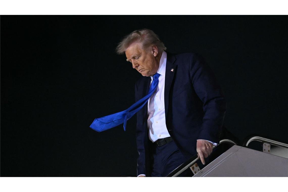 US-Präsident plant große Militärparade zu seinem Geburtstag Donald Trump plant eine Militärparade.