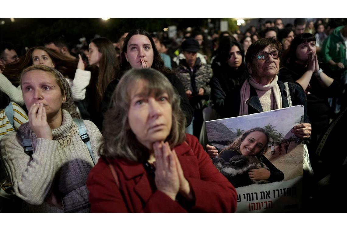 Waffenruhe im Gaza-Krieg begonnen: Erste Geiseln frei Drei erste israelische Geiseln wurden freigelassen.