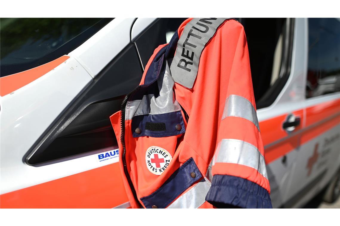 Acht Menschen bei Auffahrunfall auf A7 verletzt Drei Kinder und vier Erwachsene wurden am Samstag leicht und eine 23 Jahre alte Fahrerin schwer verletzt. (Symbolbild)