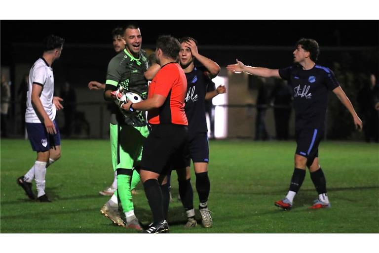 Dreimal Rot im Derby zwischen dem TSV Heimsheim und dem TSV Merklingen: Am Ende erwischte es auch noch Merklingens Torhüter Zeljko Belecan - er meckerte und sah Gelb-Rot.