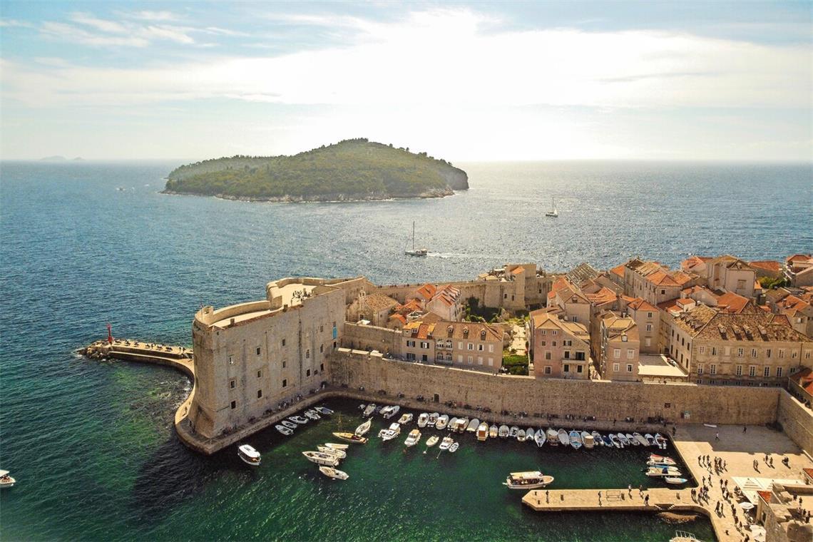 Dubrovnik steht im Frühjahr 2026 wieder auf dem Flugplan des  Flughafens.