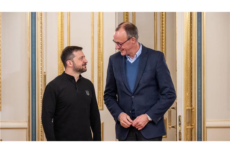 Dürften bald häufiger aufeinandertreffen: Wolodymyr Selenskyj und Friedrich Merz. (Archivbild)