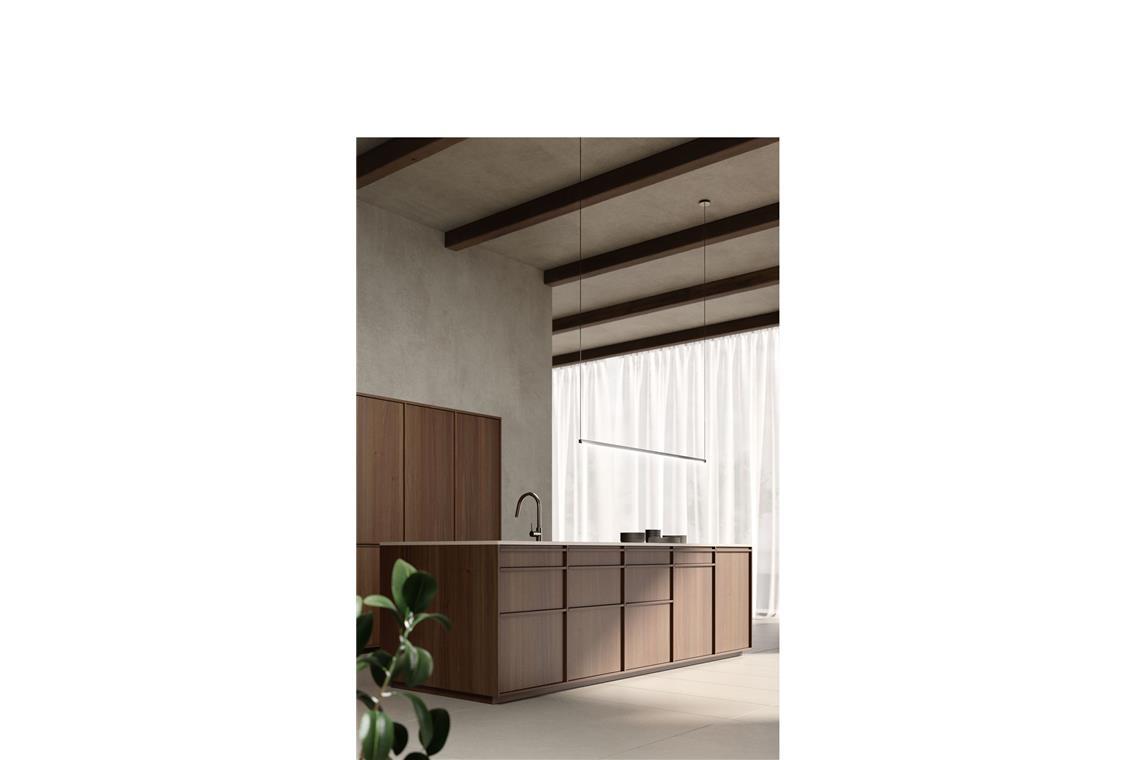 Was die Trends der Mailänder Möbelmesse über uns aussagen Dunkles Holz wie in den 70ern, aber die Form ist deutlich schlichter: Küche „Kyoto“-Kollektion von LEICHT.