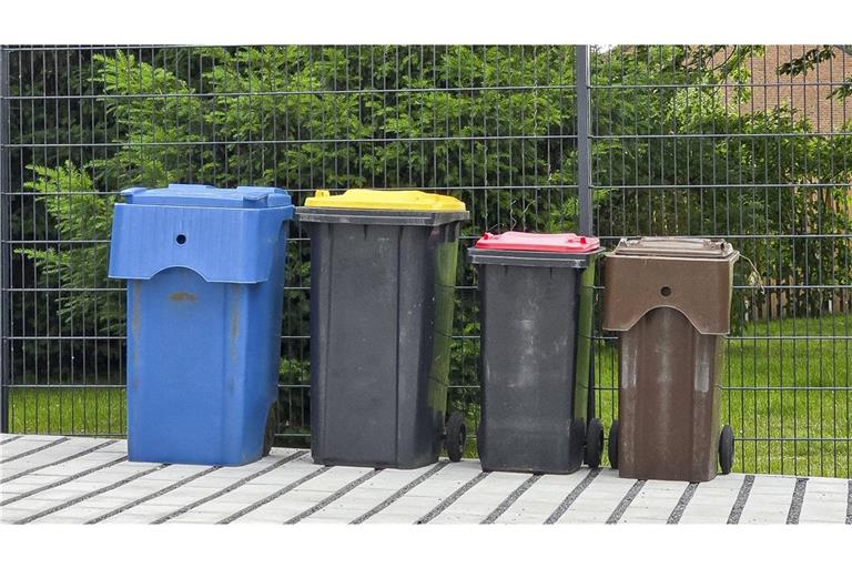Durch Kameras und Sensoren sollen Störstoffe in Biotonnen entdeckt werden. (Symbolbild)