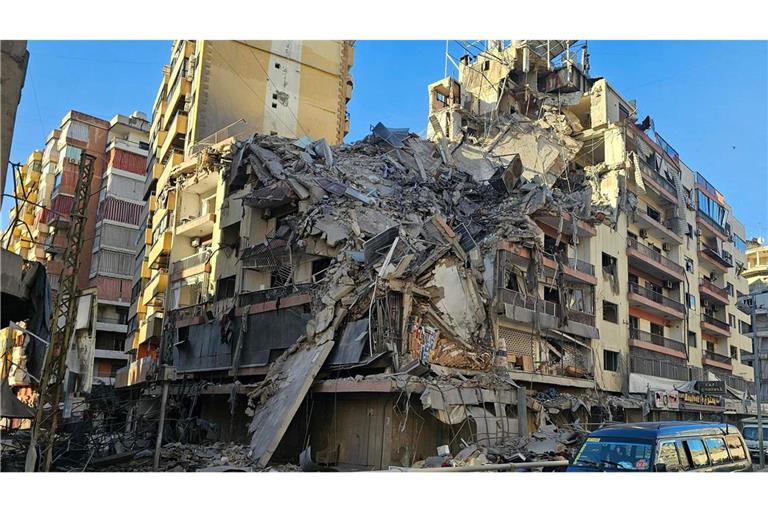 Durch Luftangriffe zerstörte Gebäude im Stadtteil Ghobeiry in den südlichen Vororten von Beirut.