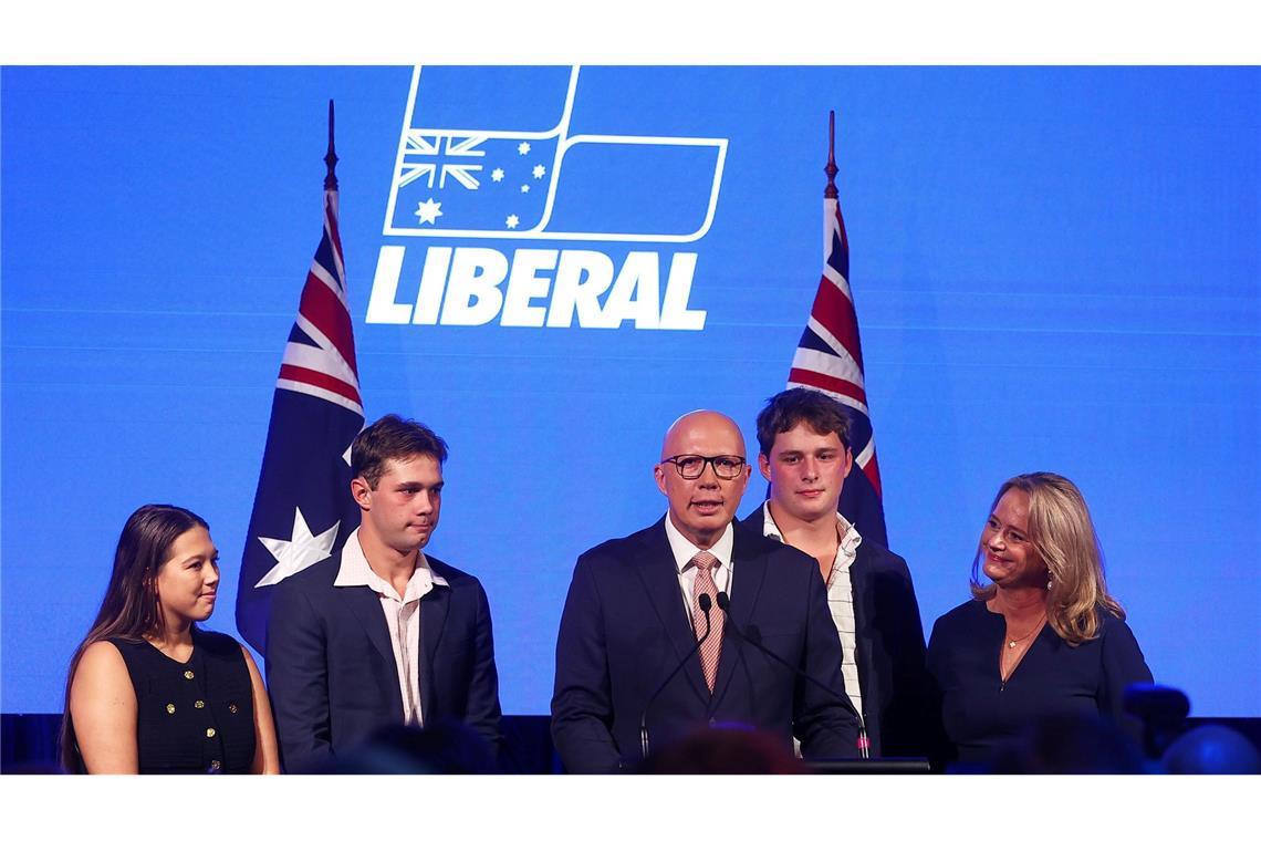 Australiens Premier gewinnt Wahl haushoch - auch wegen Trump Dutton übernahm am Abend die Verantwortung für die Niederlage.