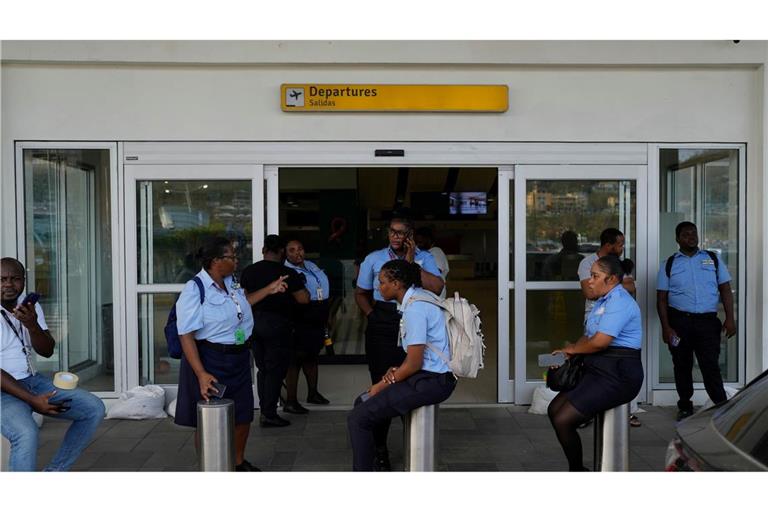 Dutzende Flüge gestrichen: Die Ausreise verzögert sich für viele Touristen.