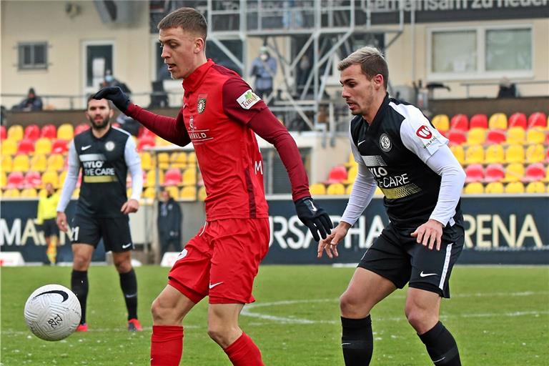 Egal, ob vor des Gegners Tor oder im eigenen Strafraum: Großaspachs Jonas Meiser (am Ball) fehlte in Elversberg das Quäntchen Glück. Foto: S. Mohr