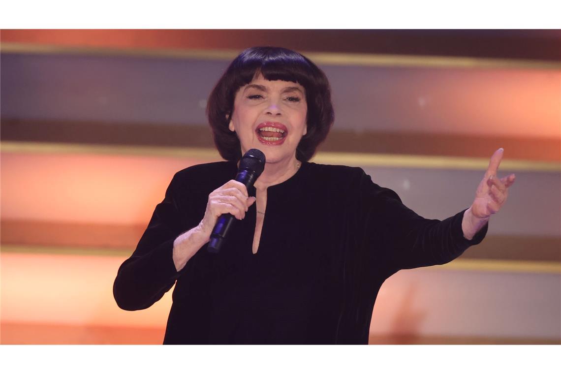 Mireille Mathieu kommt zurück nach Deutschland Eigentlich wollte die Chanson-Ikone kürzertreten