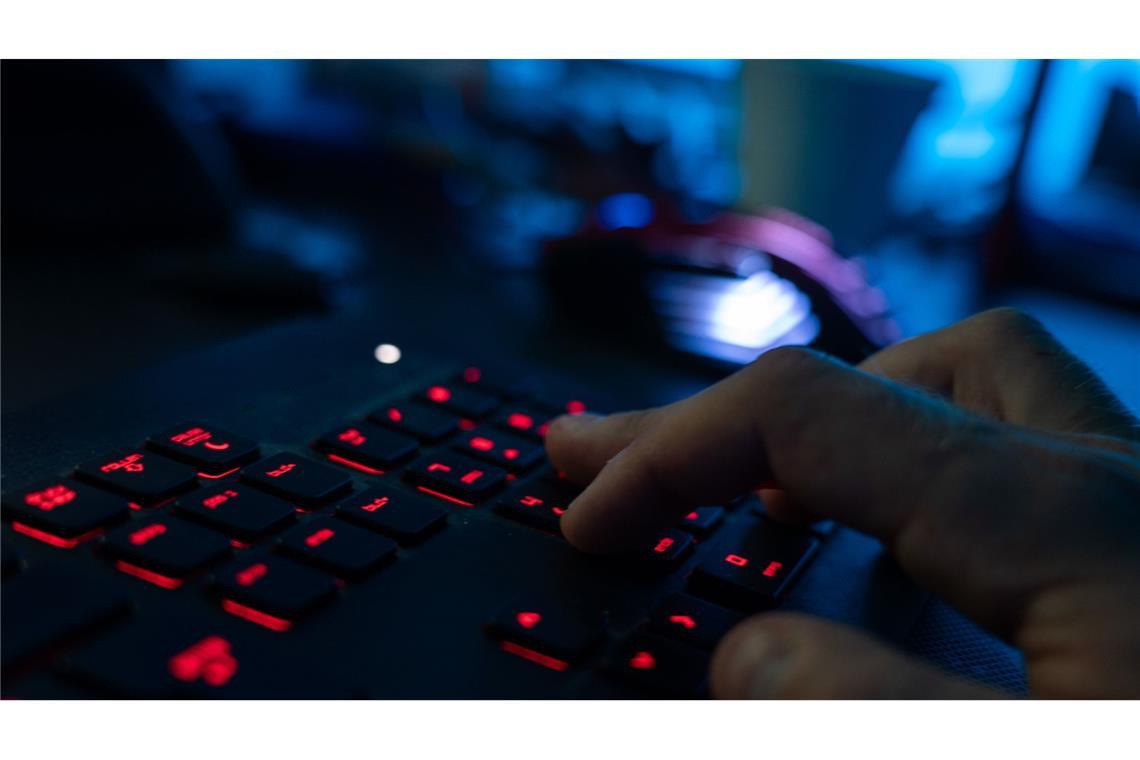14-Jähriger übers Internet mit Nacktfotos erpresst Ein 14-Jähriger aus Heidelberg wurde mit Nacktfotos erpresst. (Symbolbild)