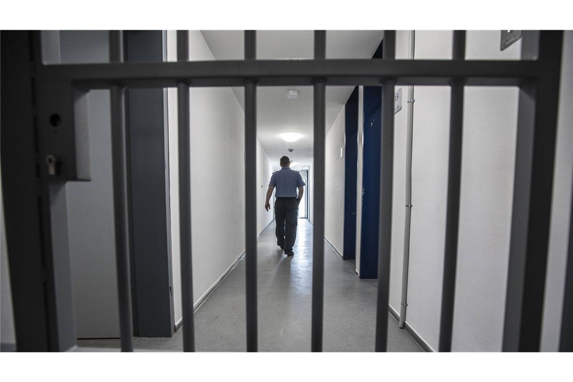 Von Polizei angeschossener Randalierer in U-Haft Ein 26-jähriger Randalierer, der im Rhein-Neckar-Kreis von der Polizei angeschossen wurde, sitzt in Untersuchungshaft (Symbolfoto).