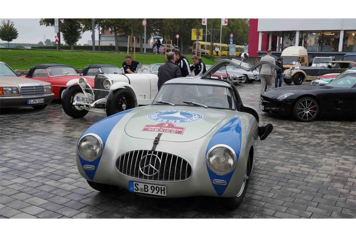 Ein 300 SL Gullwing, der einst in Le Mans die 24 Stunden absolvierte.