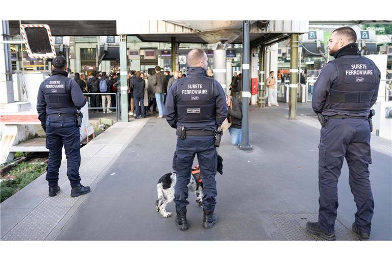 Ein Angreifer hat am Freitagnachmittag in der Pariser Métro drei Frauen mit einer Stichwaffe verletzt. (Archivfoto)