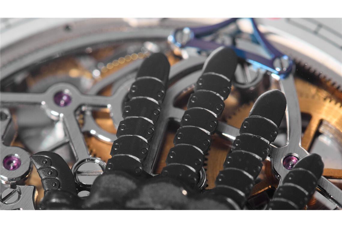 Ein anonymer Bieter ersteigert eine wertvolle Armbanduhr aus dem Besitz von US-Regisseur Francis Ford Coppola.