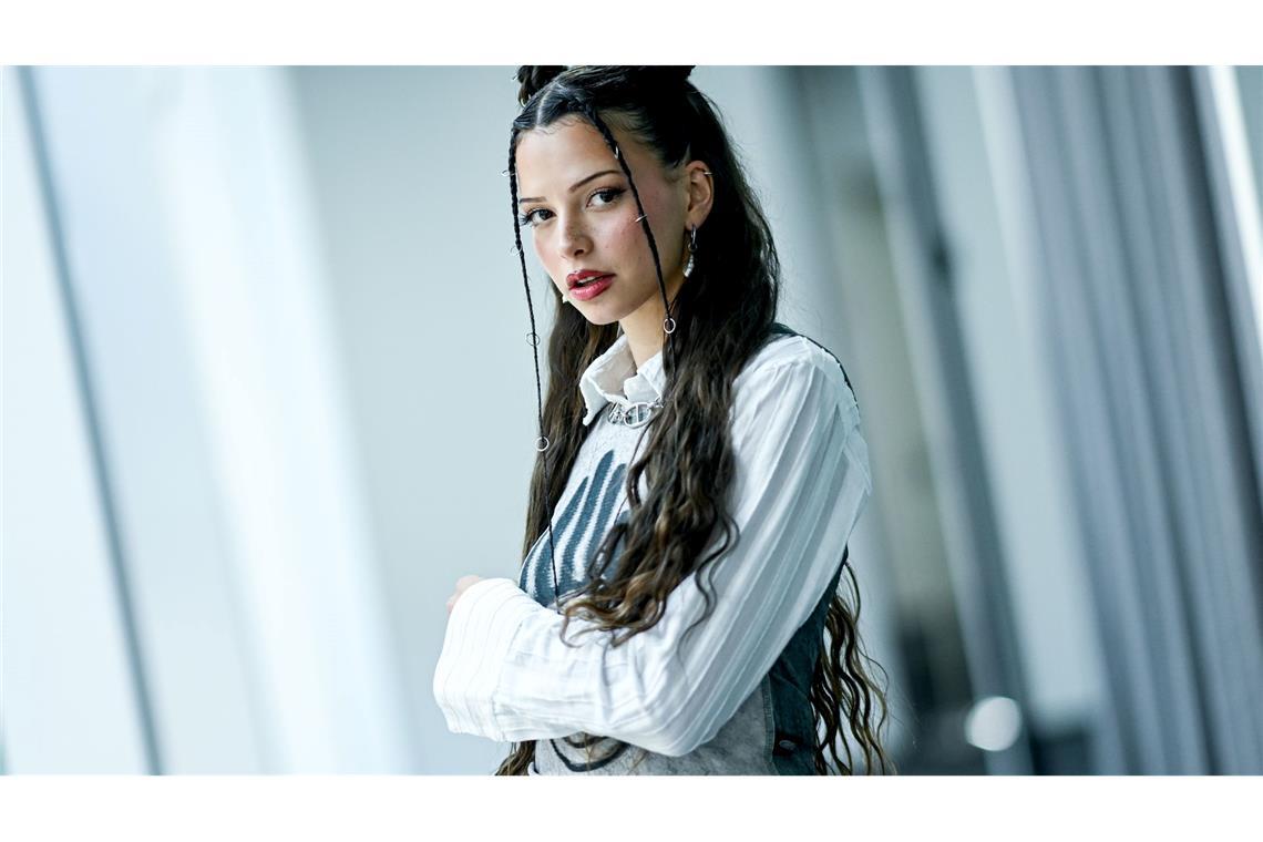 Ein Arzt habe ihr davon abgeraten, auf die Bühne zu gehen, sagte Sängerin Nina Chuba. (Archivbild)