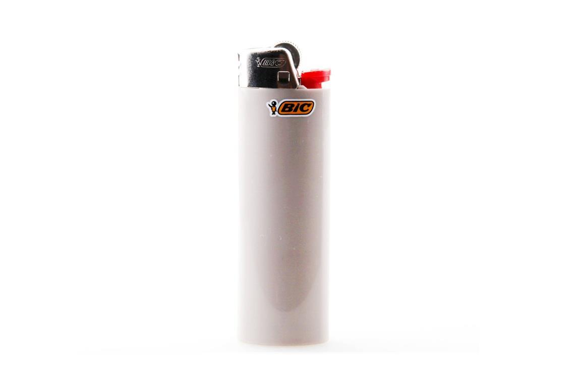 Der Mann, der das Feuerzeug neu erfand Ein Designklassiker, so schlicht wie funktional: das BIC-Taschenfeuerzeug, entworfen von Lepoix Anfang der 70er Jahre, das bis heute genau so in verschiedenen Farben und Größen erhältlich ist.