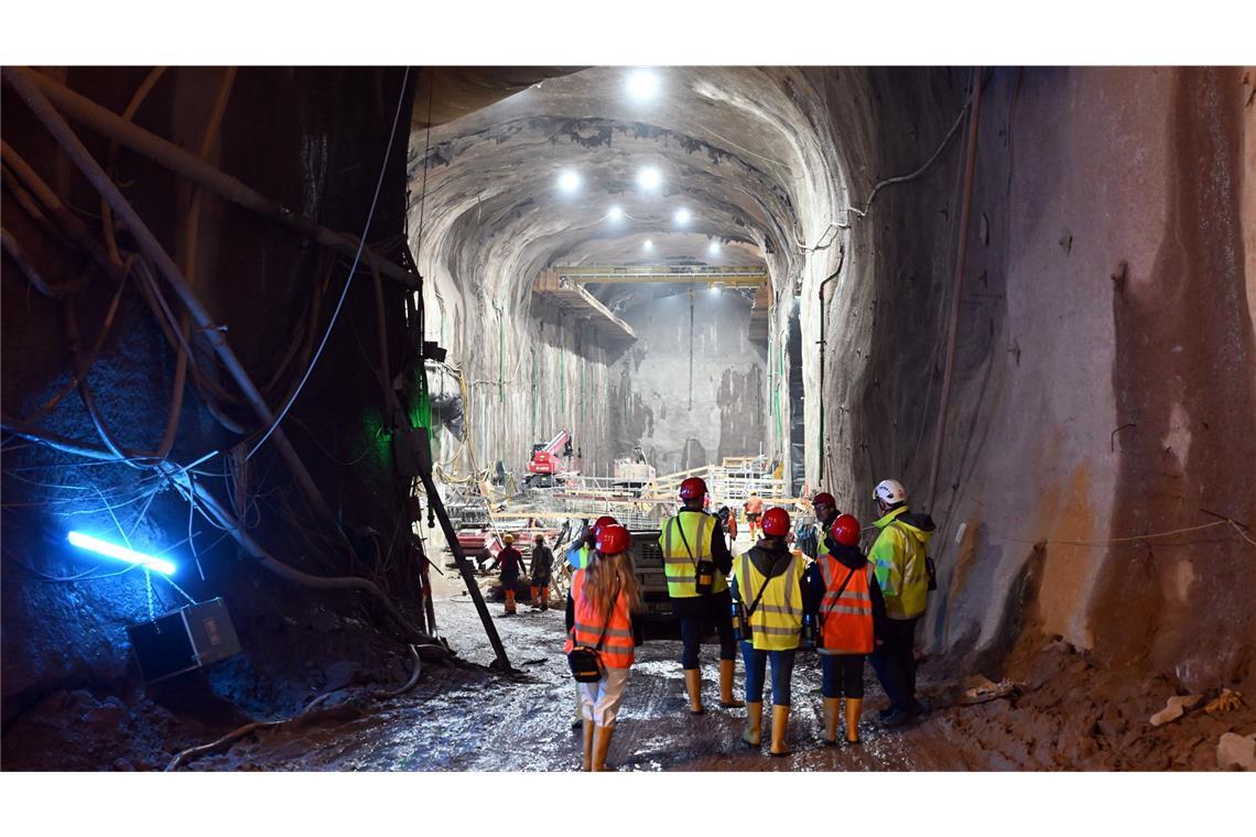 In Deutschland einmalig: EnBW baut Wasserspeicher im Berg Ein deutschlandweit einmaliger unterirdischer Wasserspeicher für das Pumpspeicherkraftwerk Forbach (Landkreis Rastatt) nimmt Formen an.