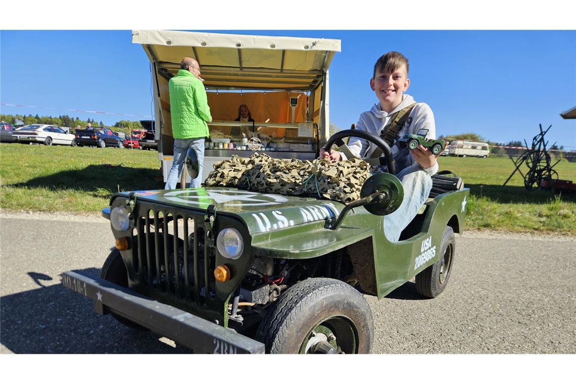 Oldtimerfreunde feiern auf der Schwäbischen Alb die Technikgeschichte