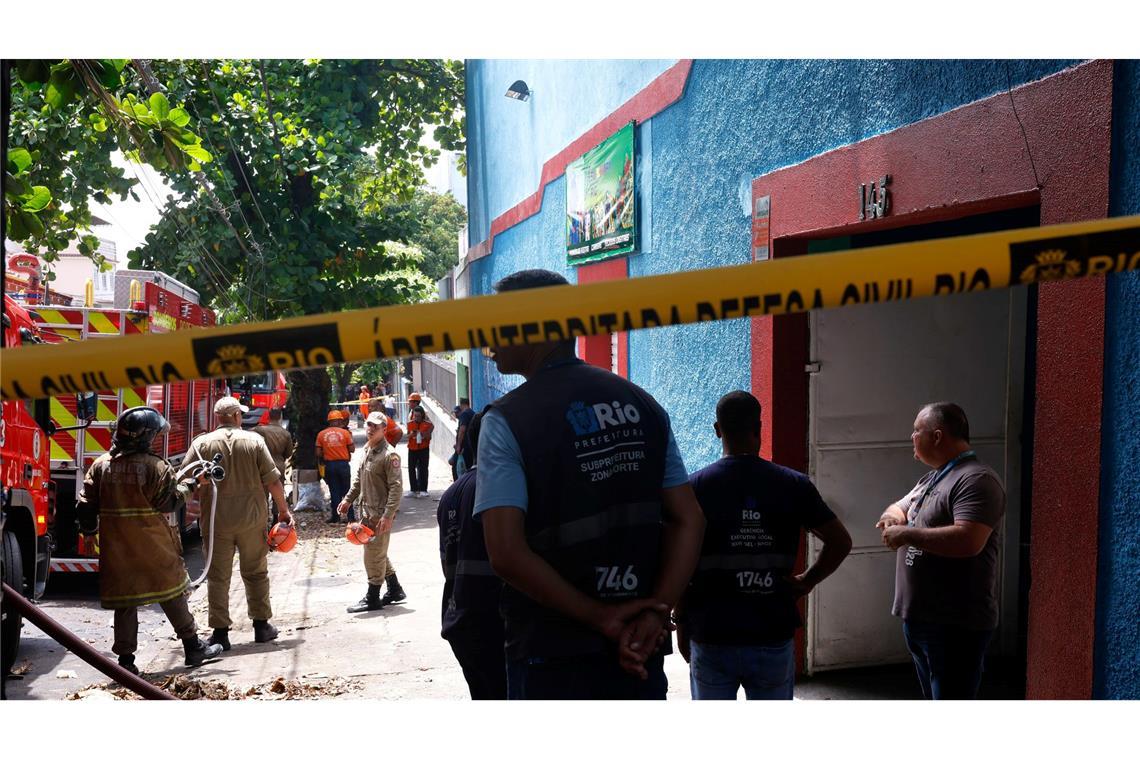 Kurz vor Karneval in Rio de Janeiro: Brand in Kostüm-Fabrik Ein Feuer hat in der Fabrik erheblichen Schaden angerichtet.