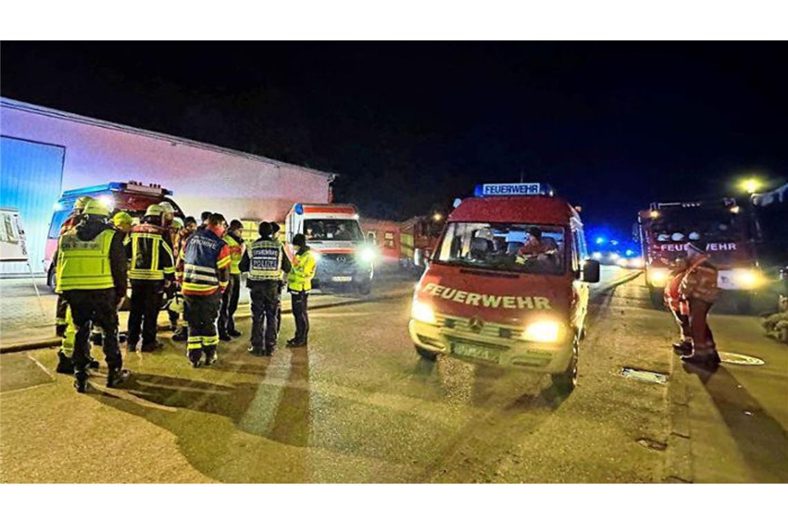 Nach Absturz von Flugzeug wird Identität der Leiche geprüft Ein Flugzeugabsturz bei Gutmadingen endete tödlich. Vor Ort waren am Montagabend viele Einsatzkräfte, auch aus dem Schwarzwald-Baar-Kreis.